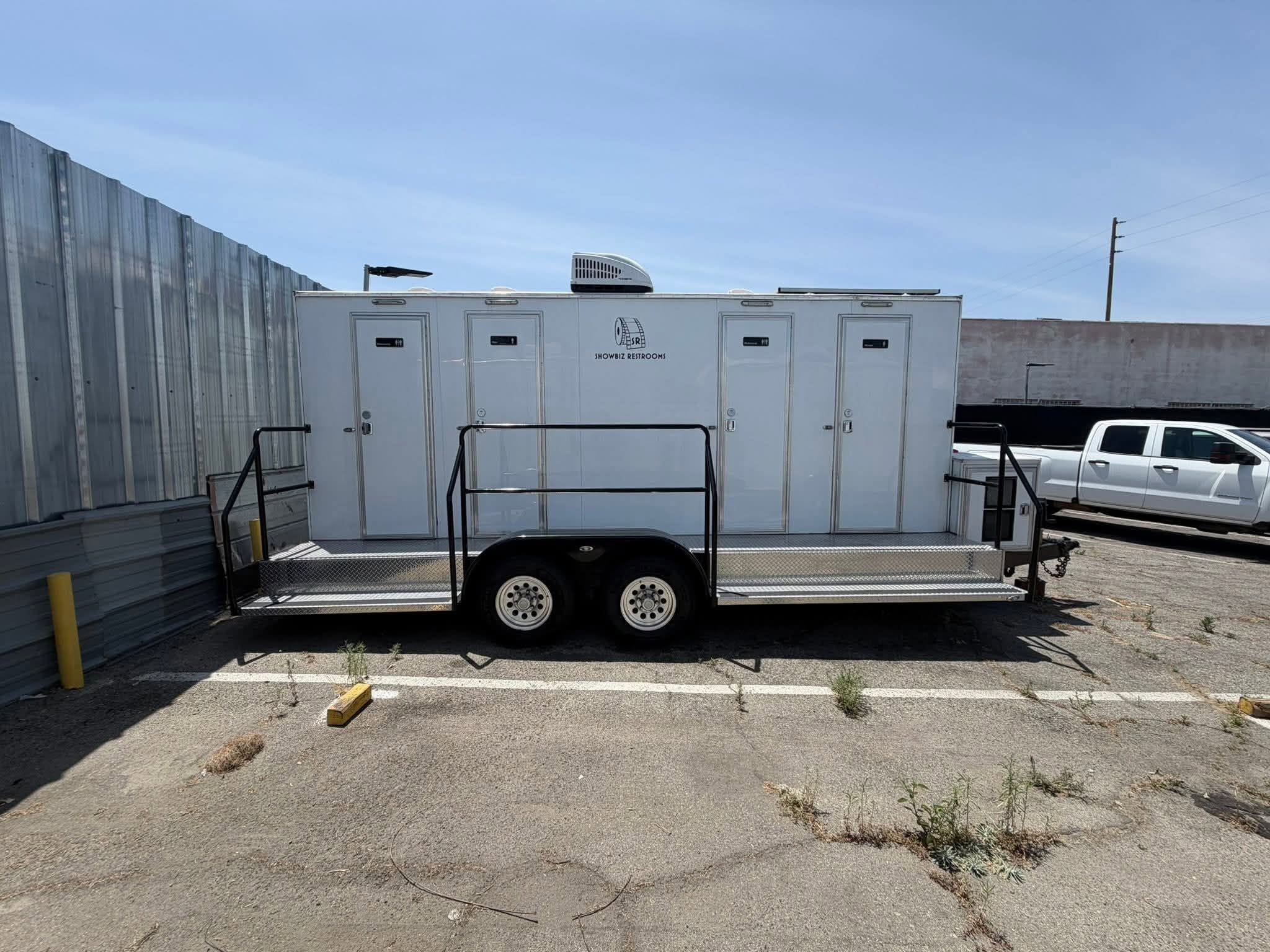 4-Station Luxury Restroom Trailer 🚨 - Image 10