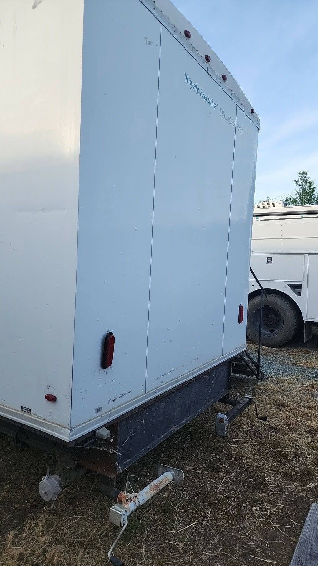 2007 30' RESTROOM TRAILER 🚨 - Image 12